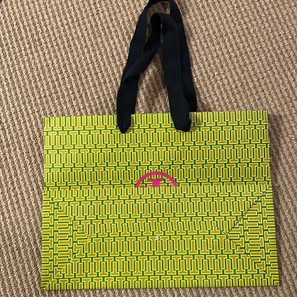 6 Luxury Designer Shopping Bags - Picture 10 of 14